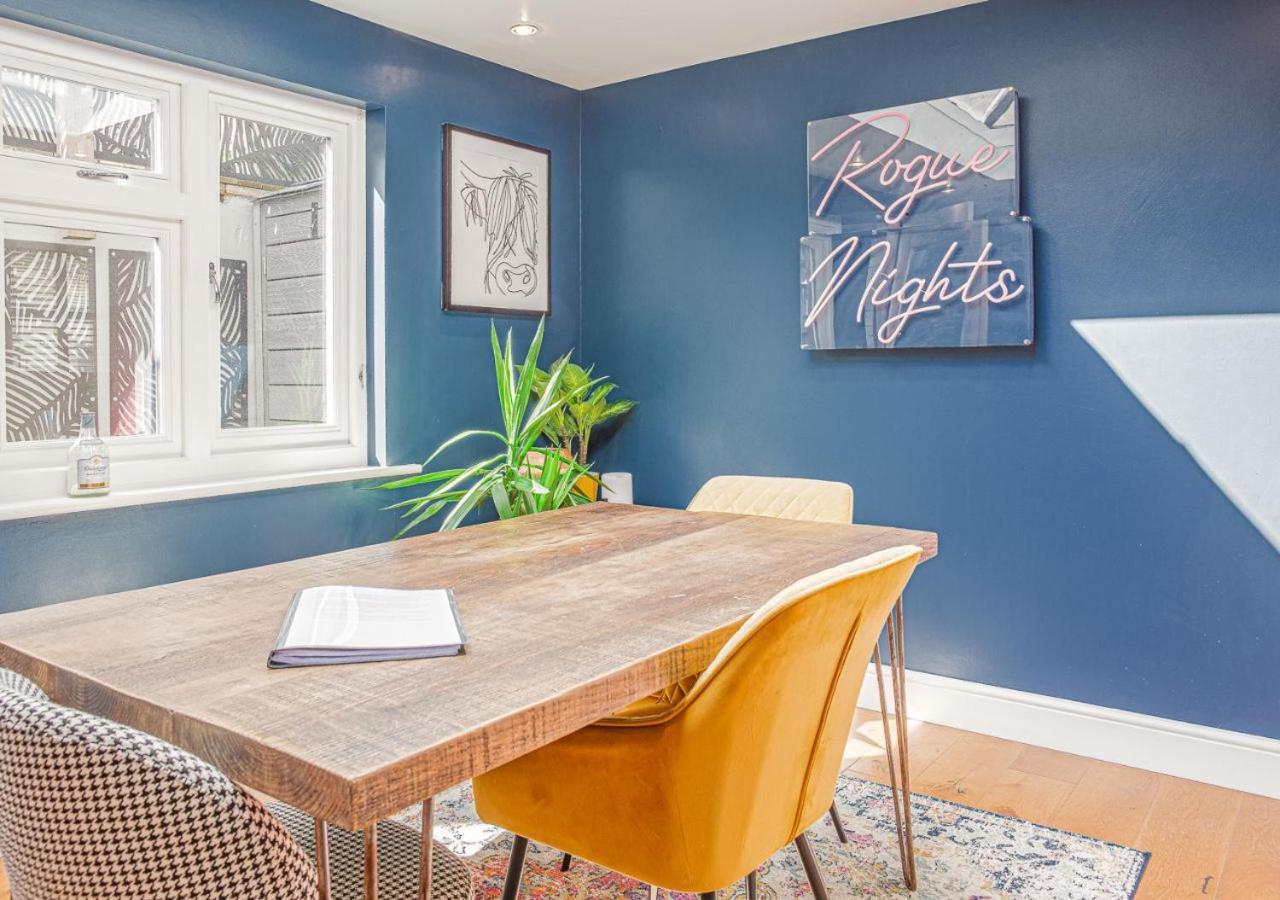 Villa Maple Rose - 2 Bed With Garden In Minchinhampton! Extérieur photo